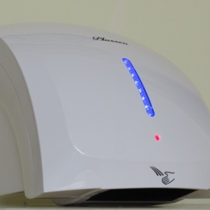 Máy sấy tay cảm ứng có an toàn cho trẻ em?